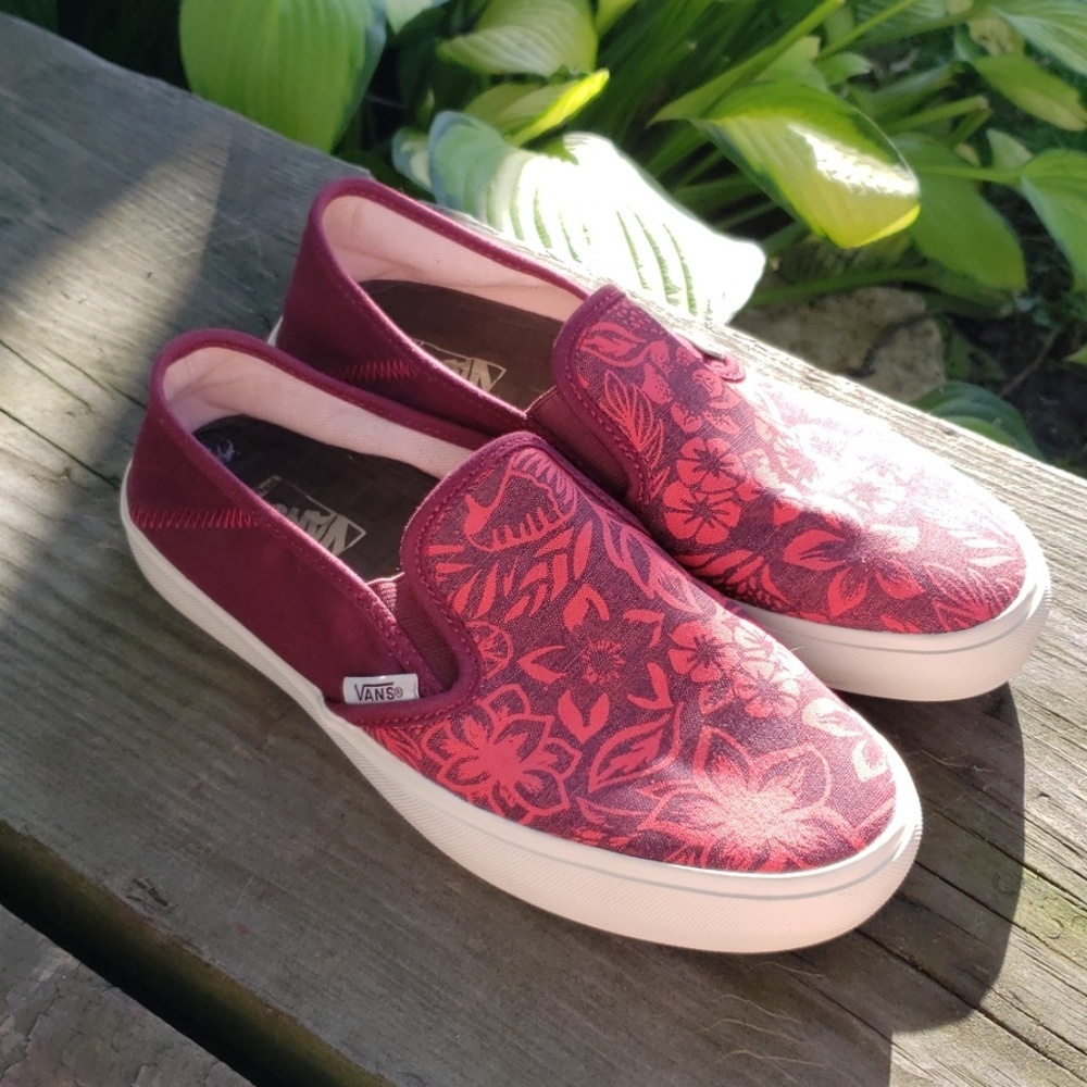 Vans Slip-On Surf Floral in Windsor Wine
